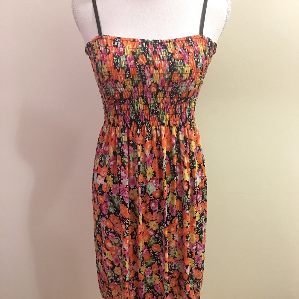 🌻 3/$20 NWT floral print sundress